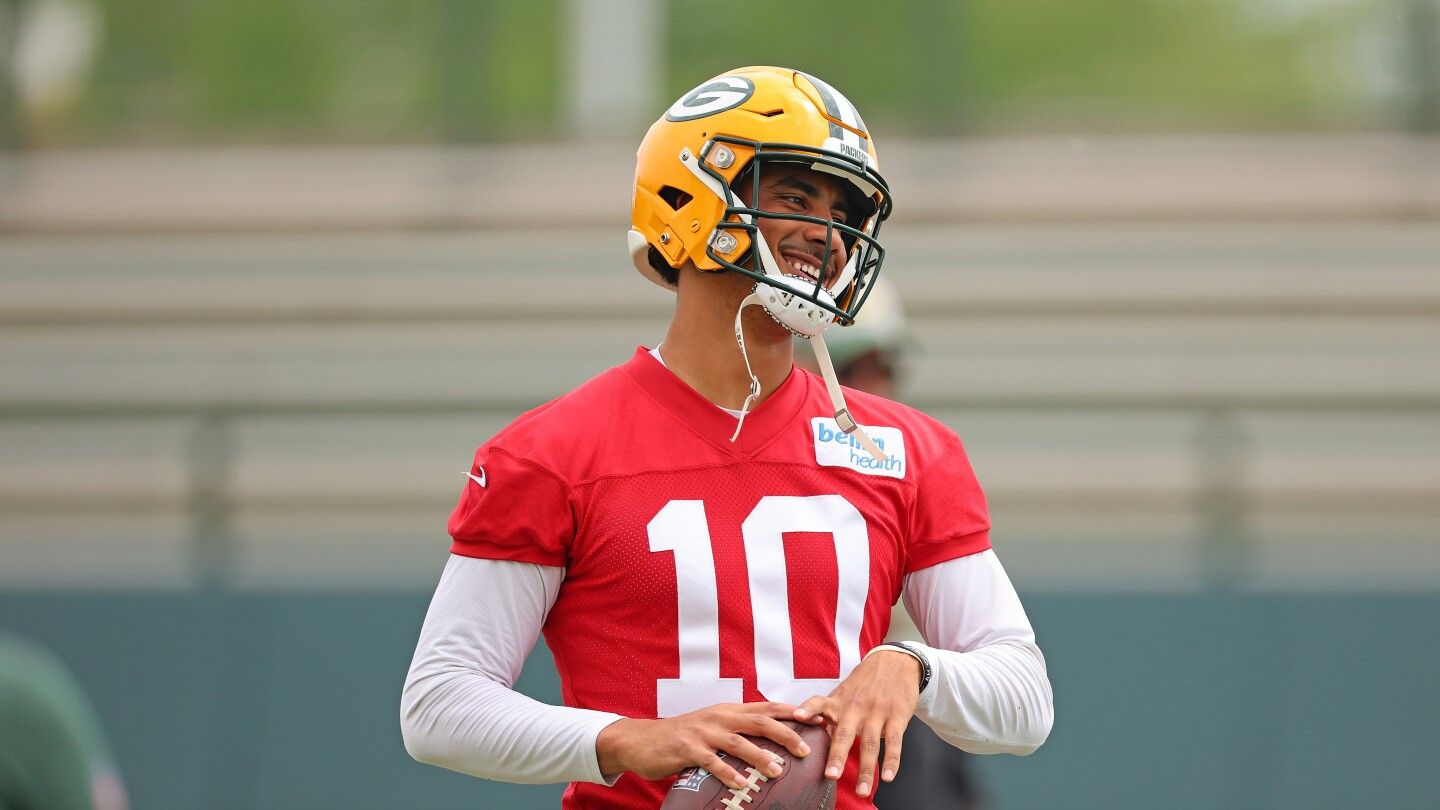 Jordan Love: Aaron Rodgers reached out, told me to be myself