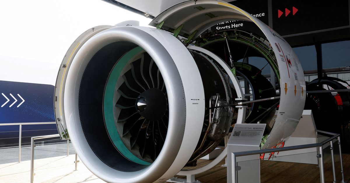 Airlines brace for hit from Pratt & Whitney's new engine problem