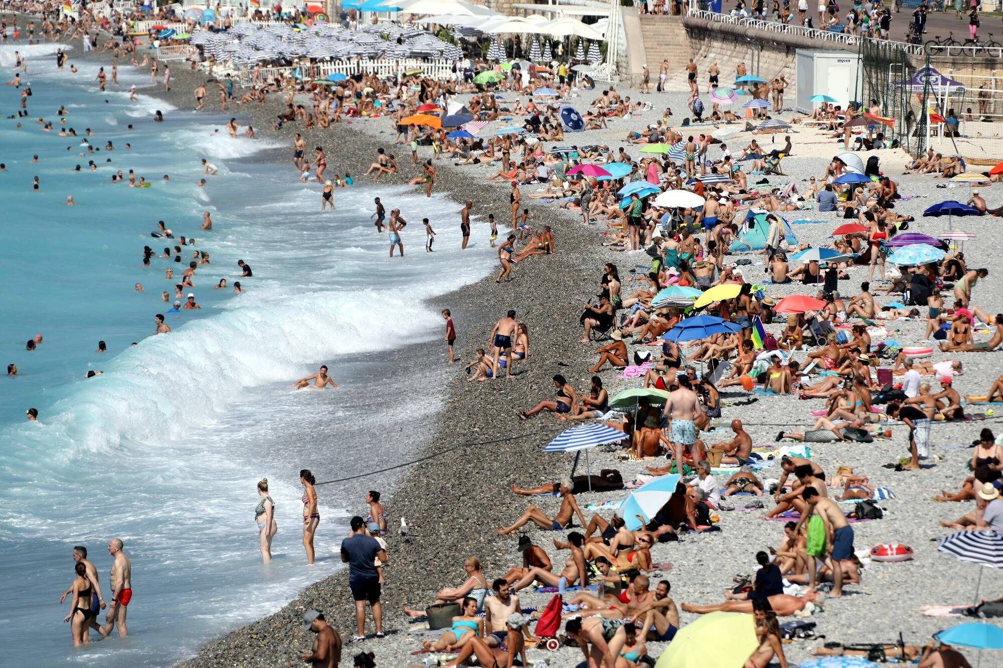 Baisse brutale de la température de l'eau de la mer Méditerranée sur les plages de Nice