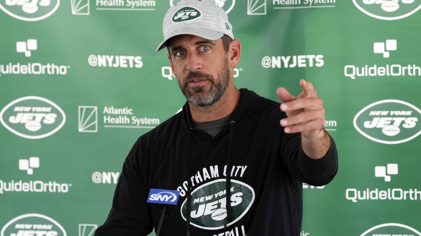 Aaron Rodgers takes a pay cut and agrees to a 2-year, $75 million deal with the Jets, AP source says