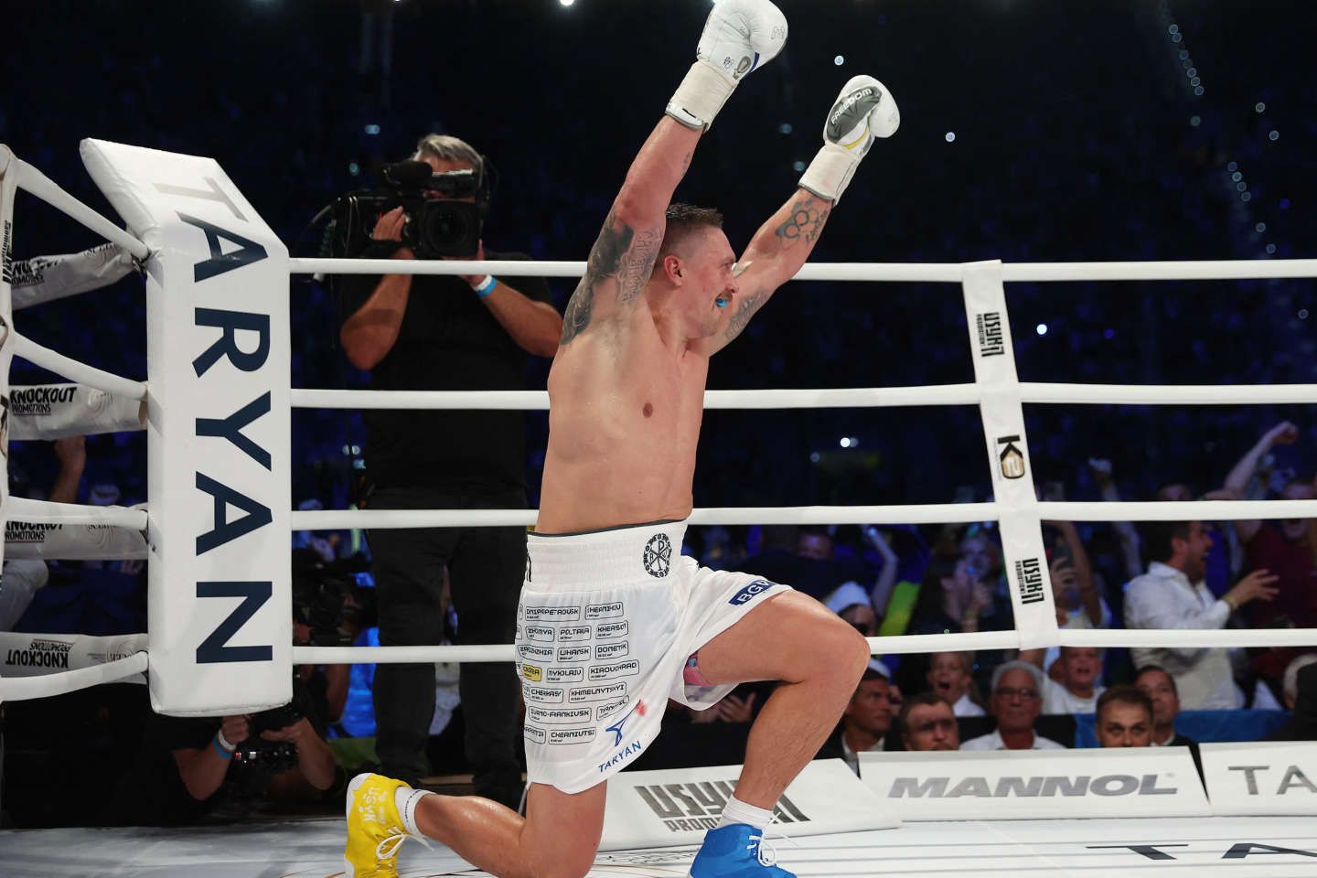 Boxe : Usyk conserve ses titres mondiaux chez les poids lourds