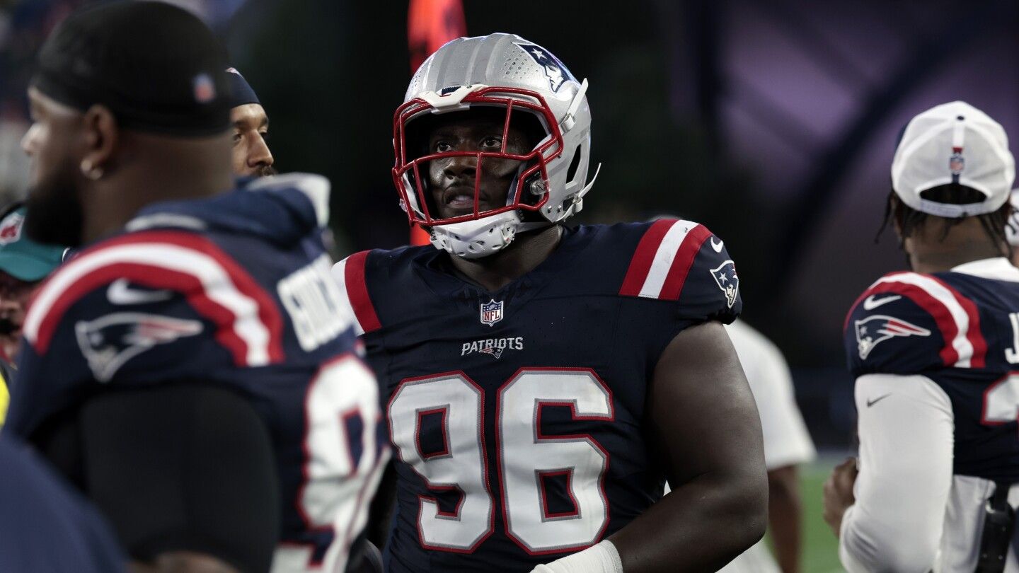 2022 sixth-round pick Sam Roberts among 14 Patriots cuts