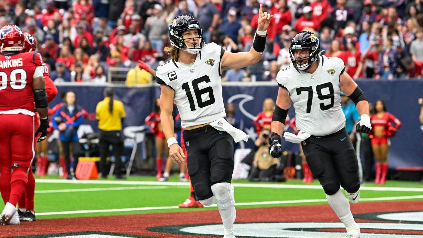 Jaguars take two-game lead on Texans behind Trevor Lawrence, Josh Allen