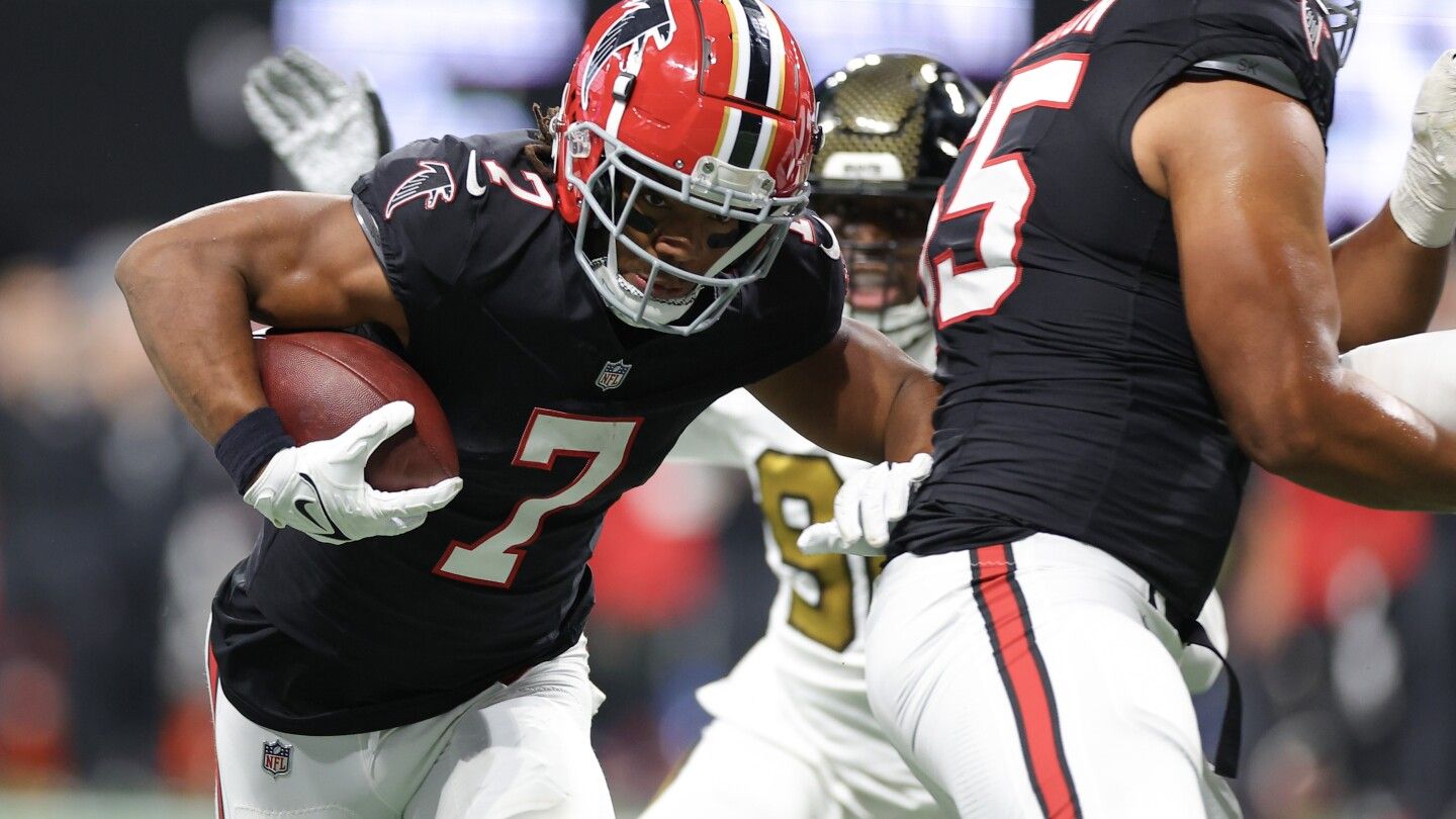 Bijan Robinson, Jessie Bates lead Falcons to win over Saints