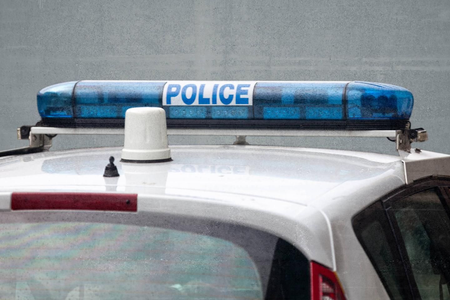 A Saint-Etienne, un homme menaçant et armé de couteaux tué par un policier municipal