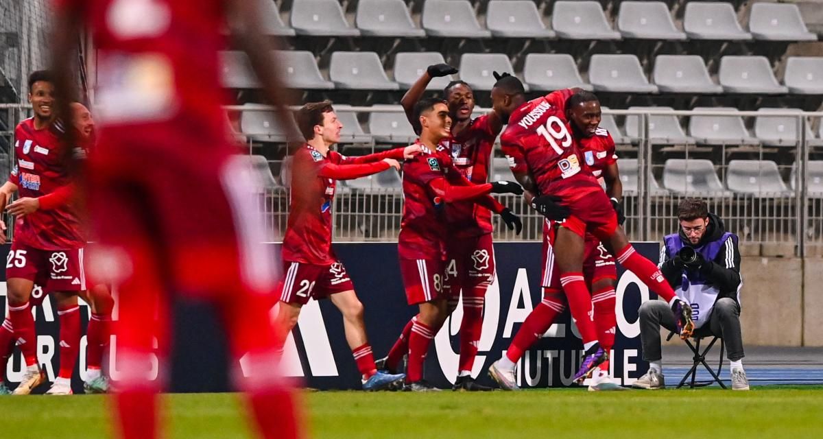 L2 (J22) : Auxerre accroché, Valenciennes et Dunkerque s’imposent, Laval au buzzer...