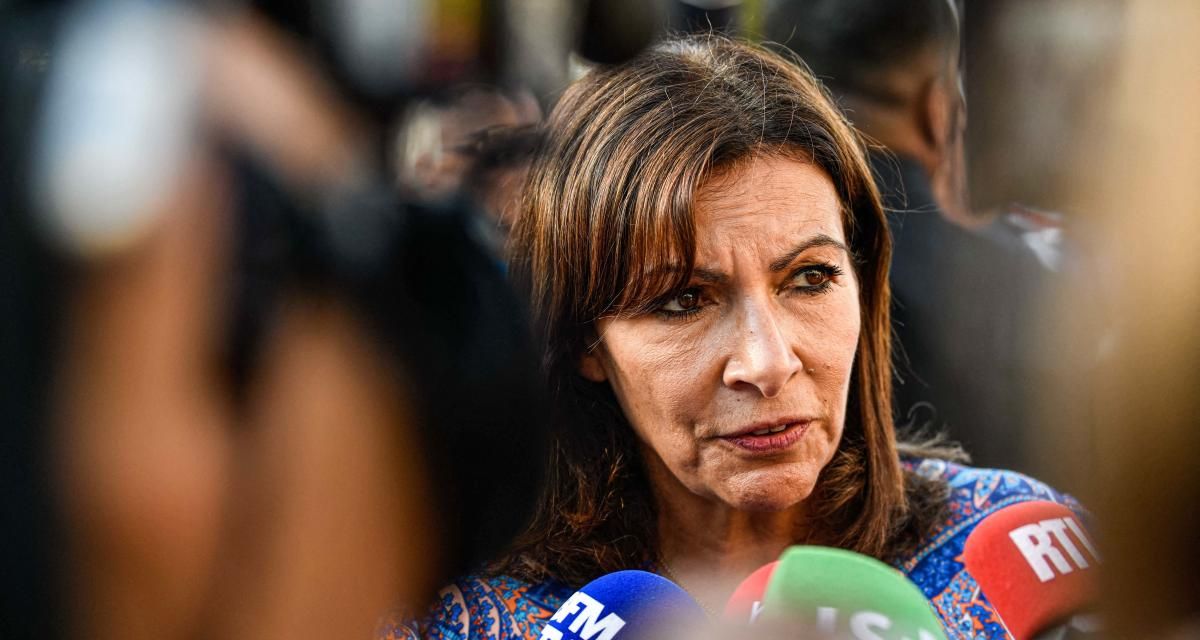 PSG : Anne Hidalgo tacle "l'offre ridicule" du club pour le rachat du Parc