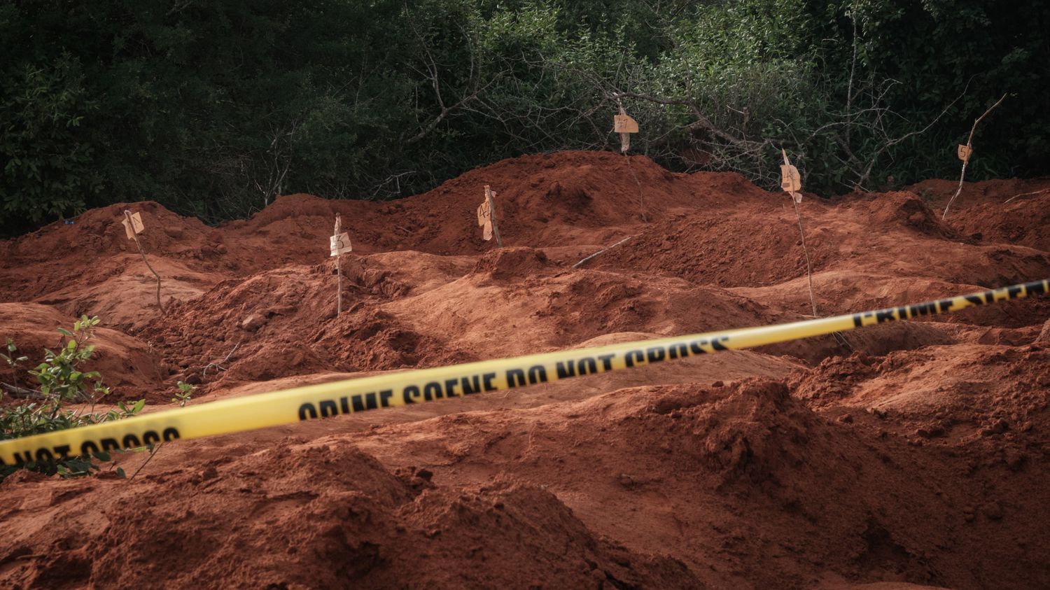 Sectes : ce que l'on sait des 98 personnes retrouvées mortes dans une forêt kenyane