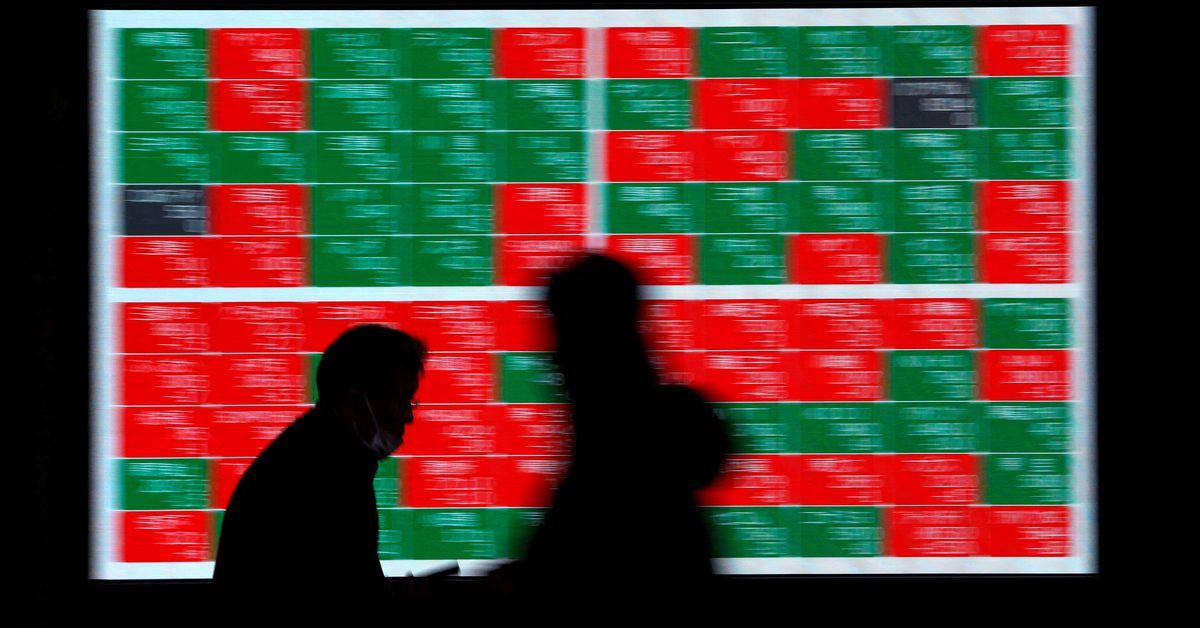 Asian shares hesistant on banking jitters, US economic concerns