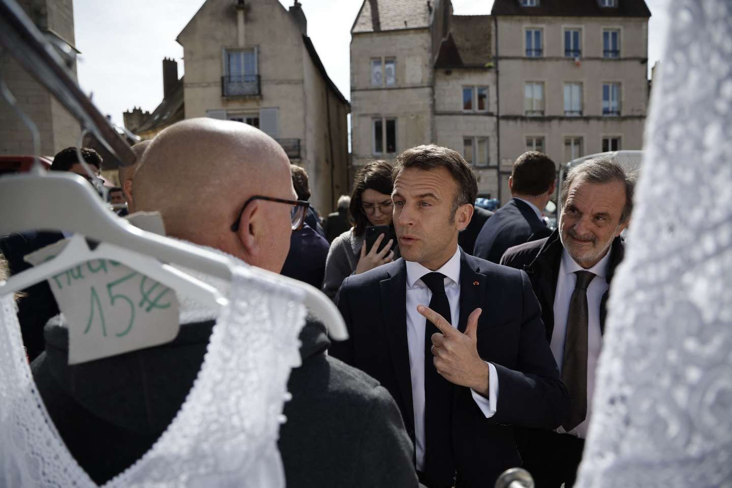 Dans le Doubs, Emmanuel Macron célèbre l’abolition de l’esclavage et " l’ordre " républicain