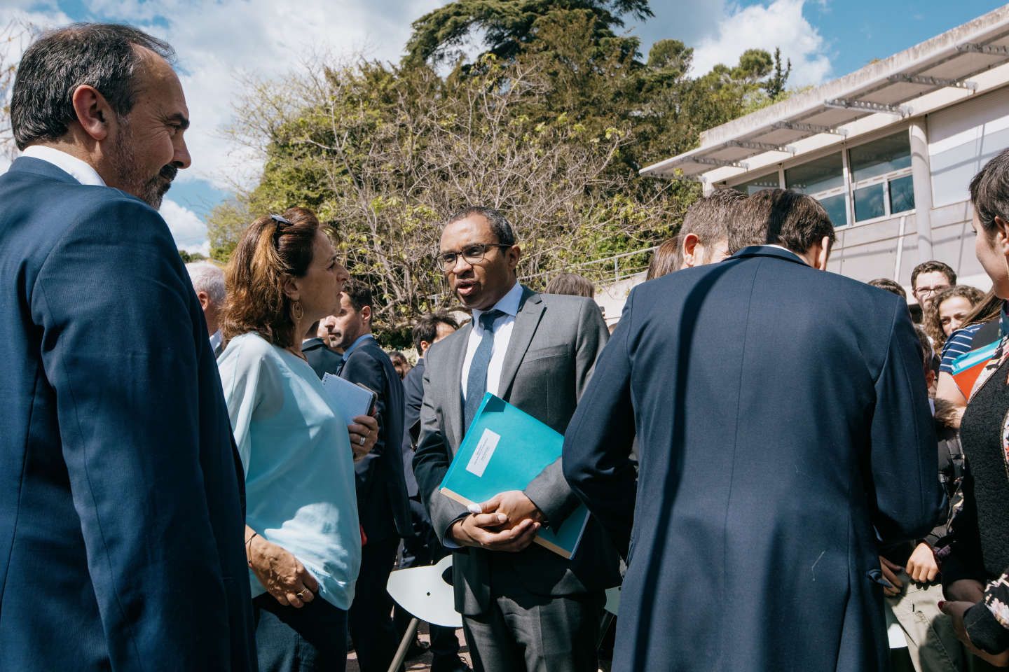 Salaires des enseignants : des hausses en réalité bien loin des 10 % promis par Emmanuel Macron