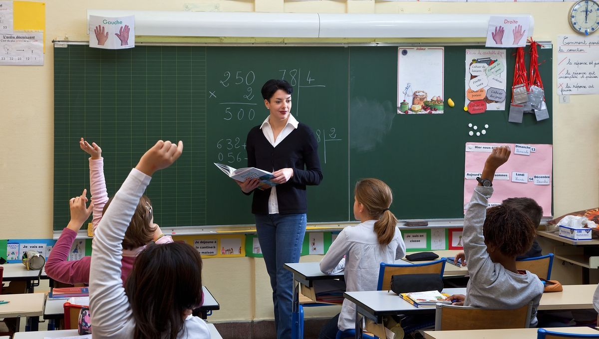 Hausse des salaires des profs : une réponse à la crise des vocations ?