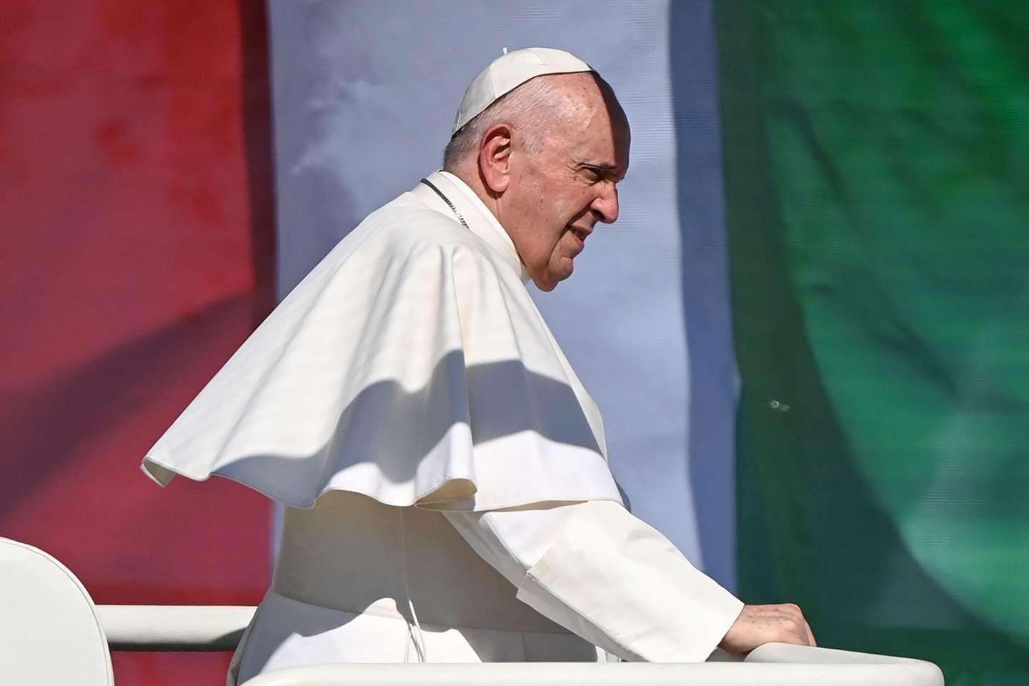 En Hongrie, le pape François veut dénoncer " les vents glaciaux de la guerre "