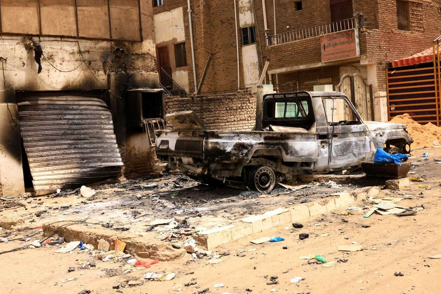 Au Soudan, la capitale Khartoum et le Darfour en proie au chaos des violences, en dépit de la trêve