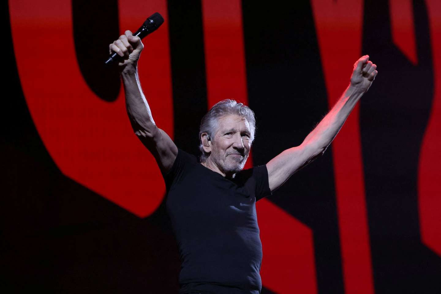 Allemagne : un concert de l’ex-Pink Floyd, Roger Waters, provoque l’ouverture d’une enquête pour des soupçons d’incitation à la haine