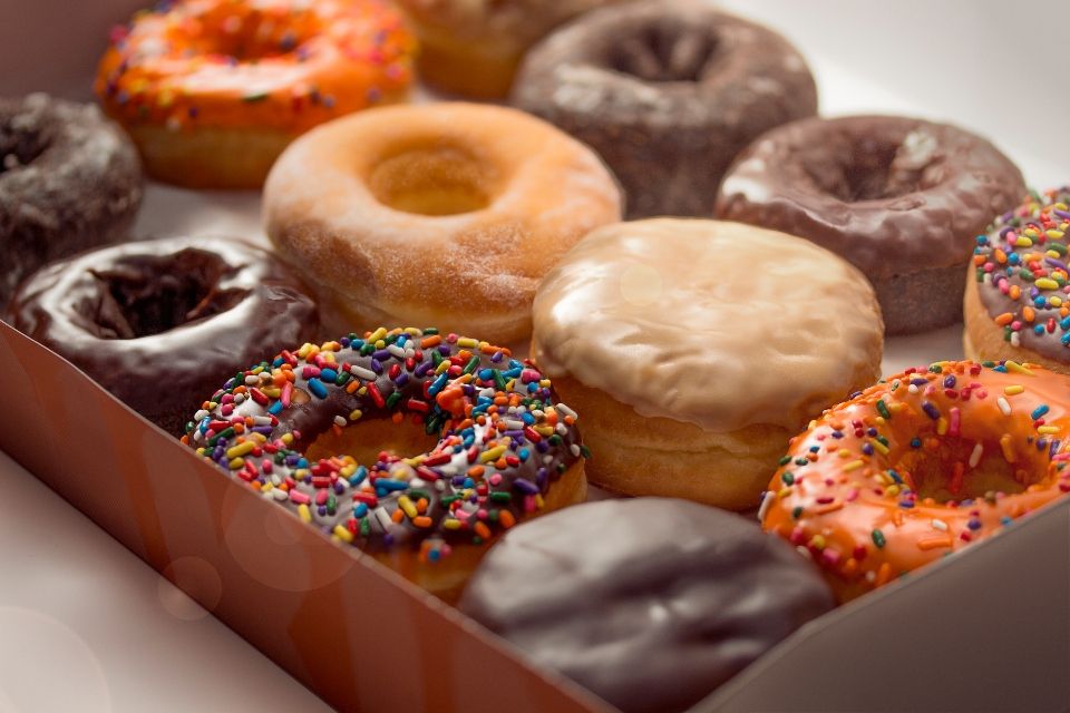 Company offering $1,000 to taste test Krispy Kreme, Dunkin'