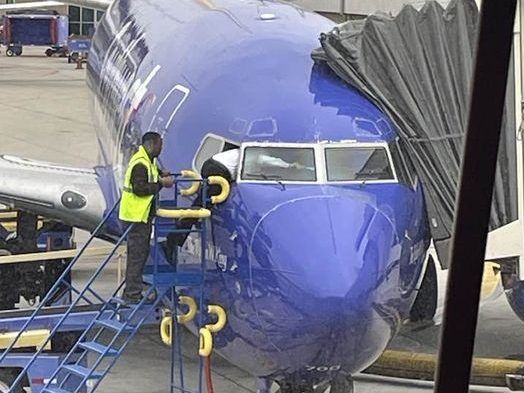 Southwest pilot climbs through cockpit window after getting locked out