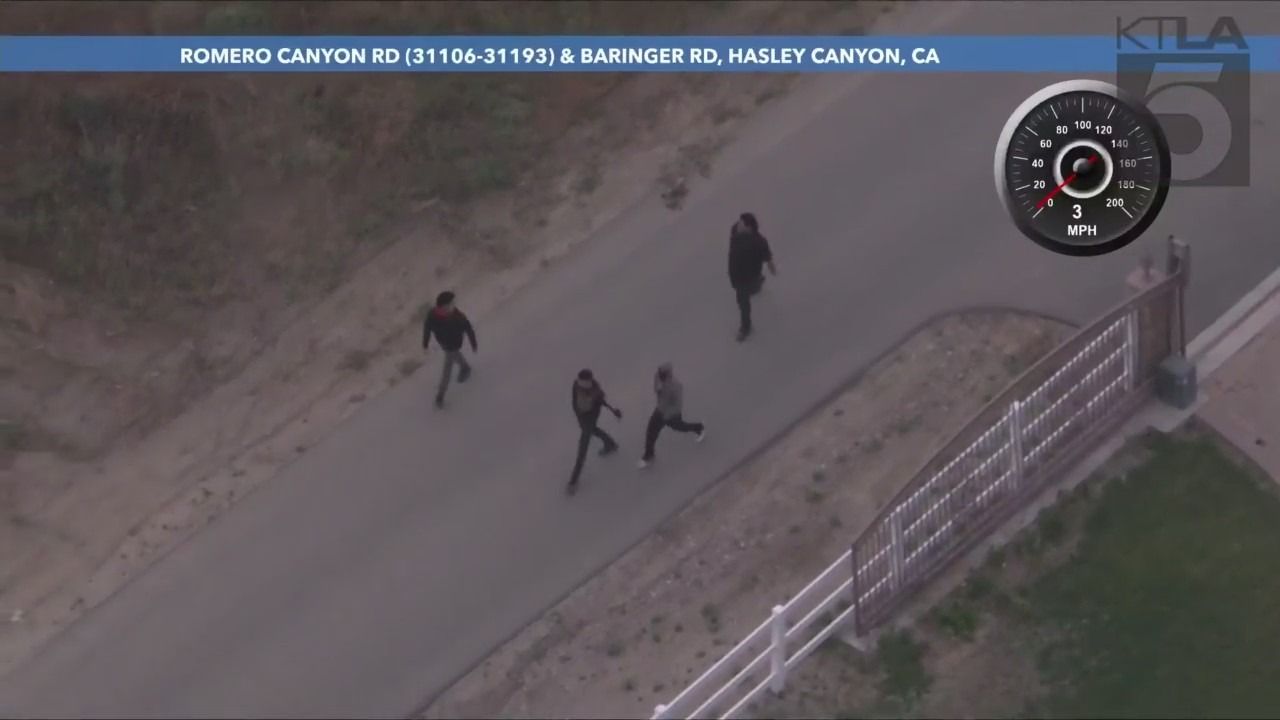 Robbery suspects caught after high-speed chase in Los Angeles County