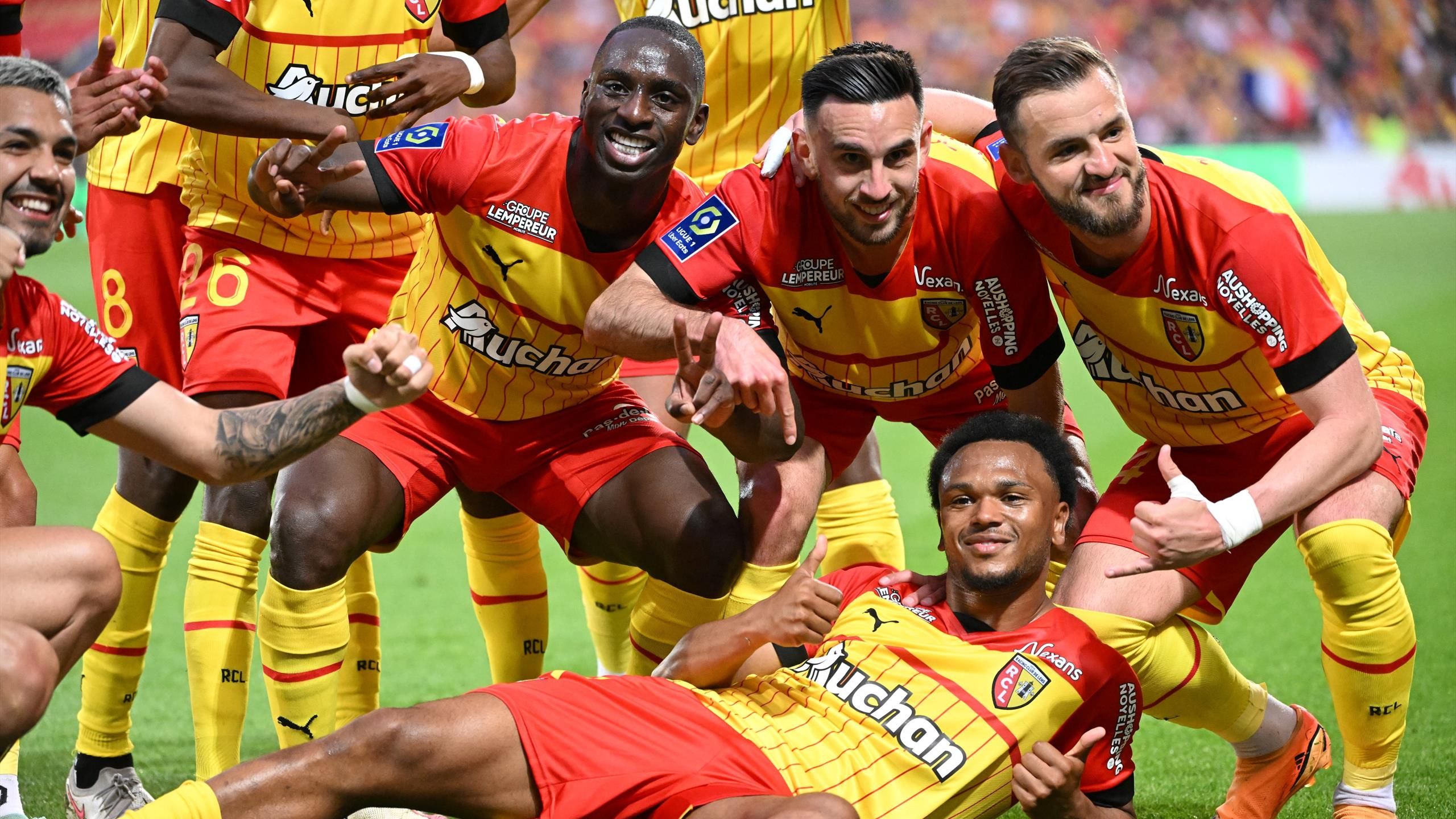 Ligue 1 - 37e journée : Le RC Lens valide sa deuxième place face à Ajaccio (3-0), l'OM s'incline à domicile face à Brest