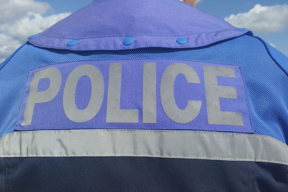 Un policier sérieusement blessé par un véhicule en fuite à La Rochelle. Un appel à témoin est lancé