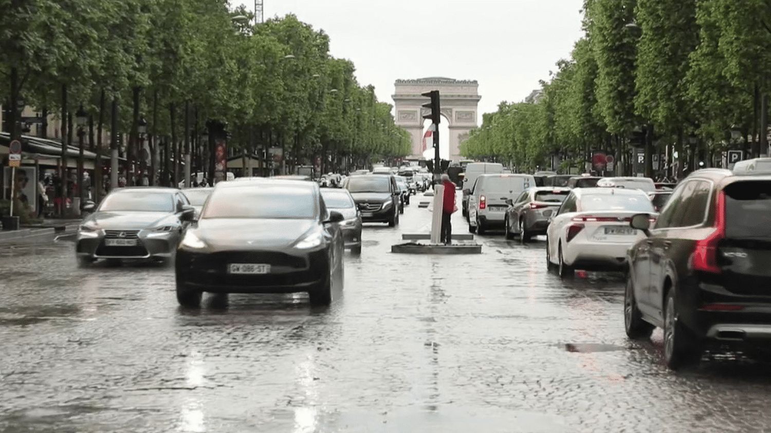 Paris : à quoi ressembleront les Champs-Élysées après la rénovation ?