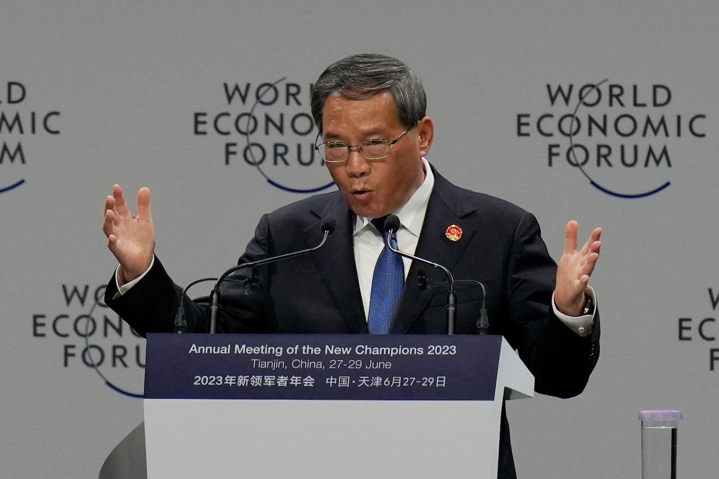 China's premier, trying to boost economy, says west is sowing division