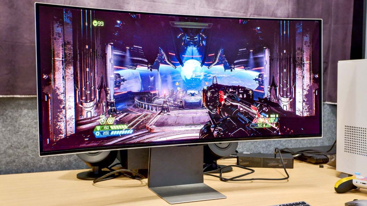 Samsung Odyssey OLED G8 curved gaming monitor review