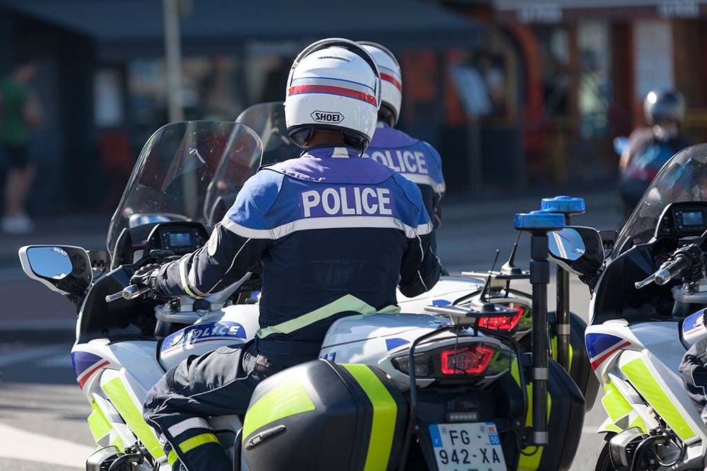 Nanterre : Un conducteur mortellement blessé par le tir d'un policier lors d'un refus d'obtempérer