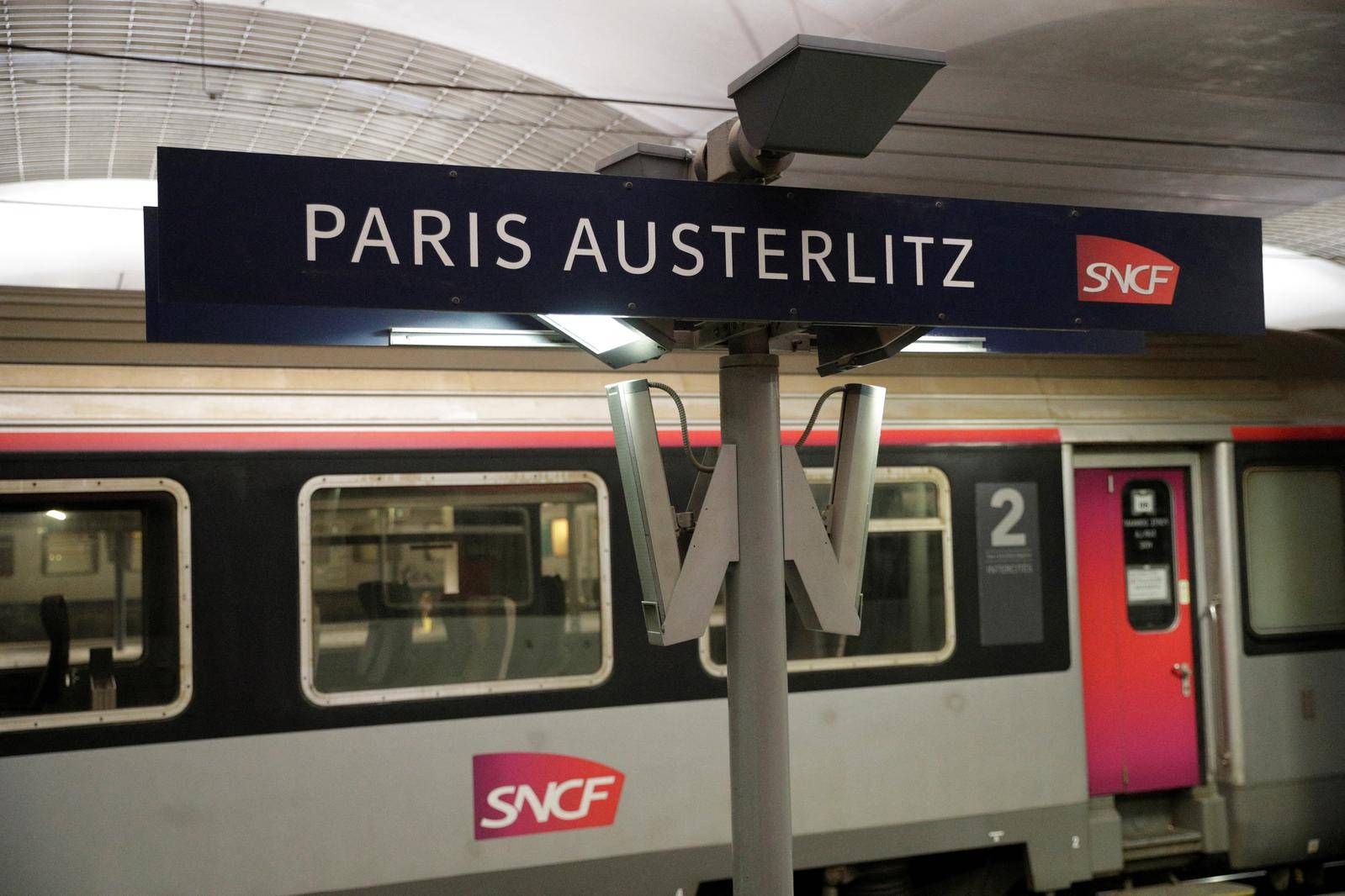 Transports : la renaissance de la gare d'Austerlitz, vieille de 150 ans, franchit un cap