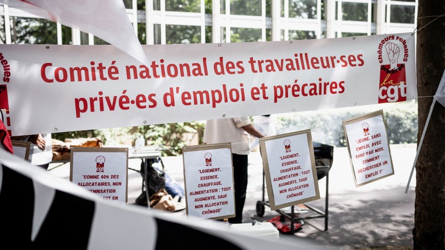 TEMOIGNAGES. Avec l'arrivée de France Travail, certains chômeurs, précaires et conseillers Pôle emploi craignent le renforcement de "la police des travailleurs"