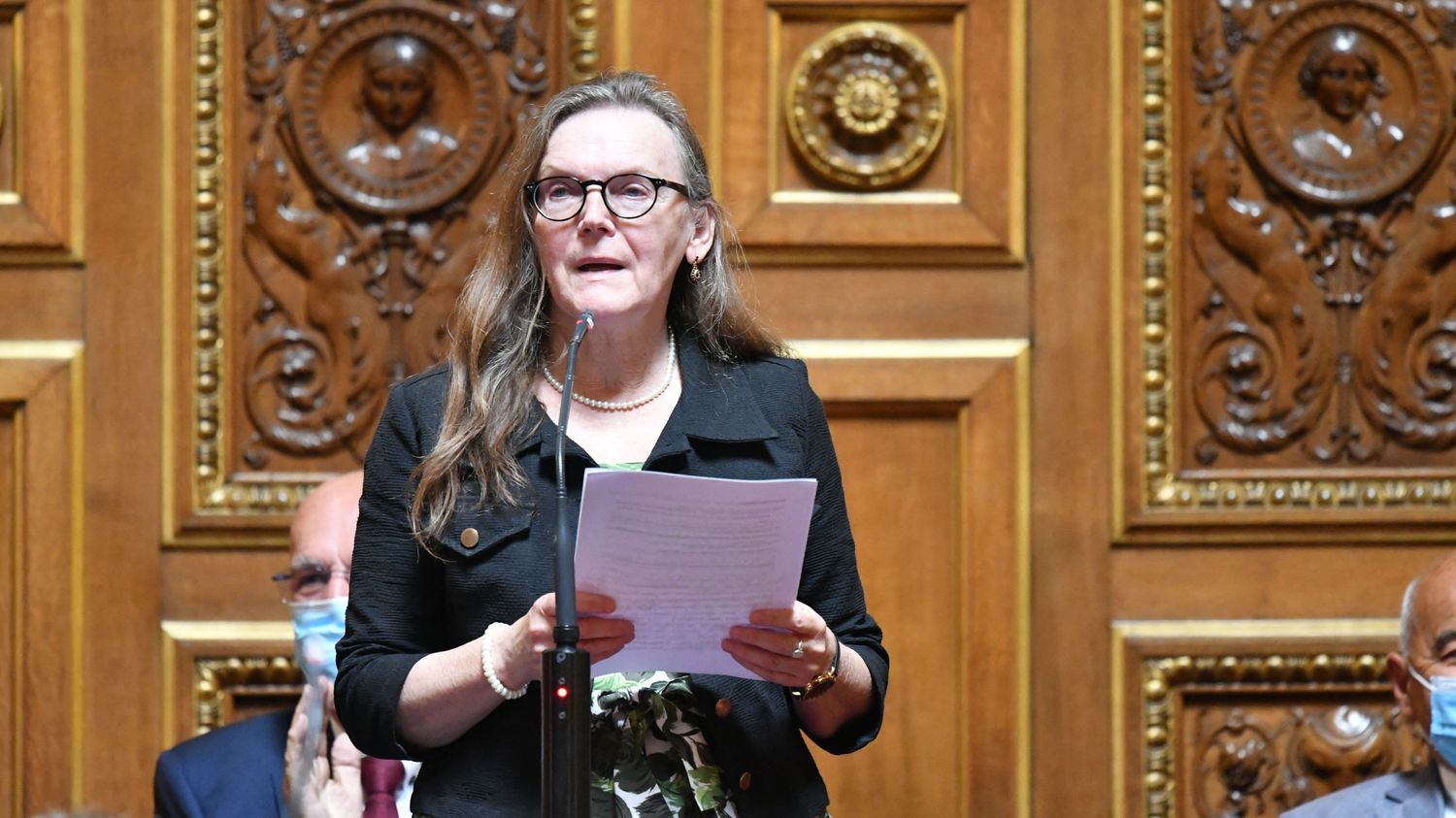 Du mercure, des pesticides et des plastifiants retrouvés dans les cheveux d'une vingtaine de sénateurs