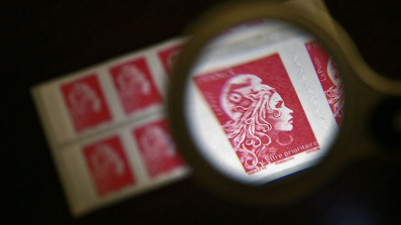 Le prix des timbres en hausse de 13 centimes dès le 1er janvier 2024 pour assurer "la pérennité du service"