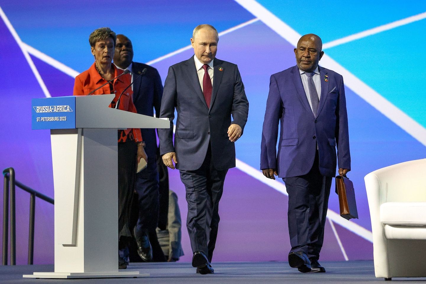 African leaders urge Putin to end blockade of Ukraine’s grain