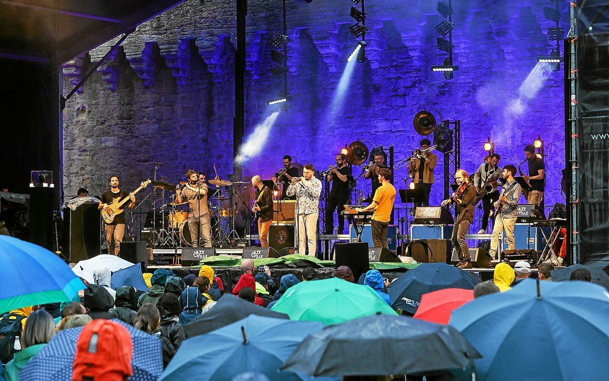 À Vannes, le festival Jazz en ville contrarié par la pluie