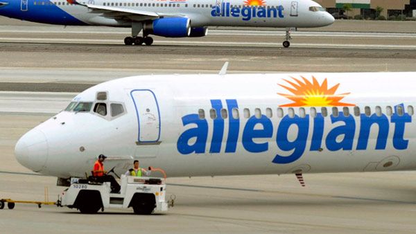 Flight attendant injured after plane attempts to avoid mid-air collision in Florida