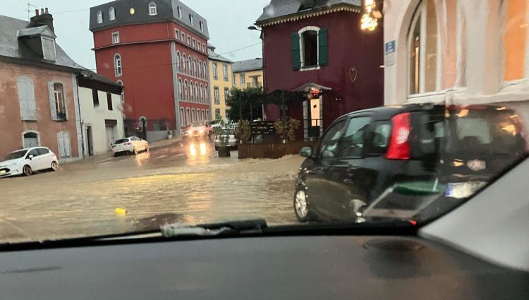 Gros orages sur la Bigorre : deux coulées de boue et des rues inondées à Bagnères-de-Bigorre