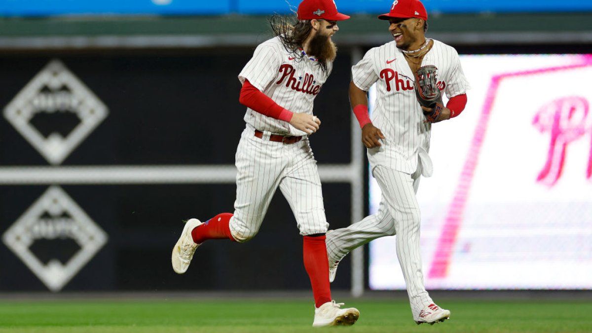 Phillies will give Hays a chance to play every day; Rojas to lose playing time