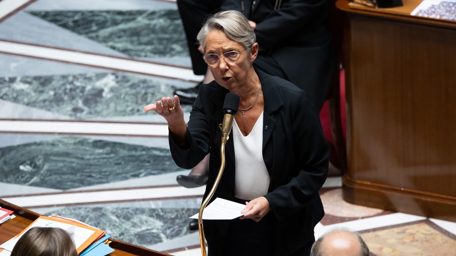 Loi de programmation des finances publiques : la Première ministre Elisabeth Borne déclenche le 49.3 pour la 12e fois depuis sa prise de fonction