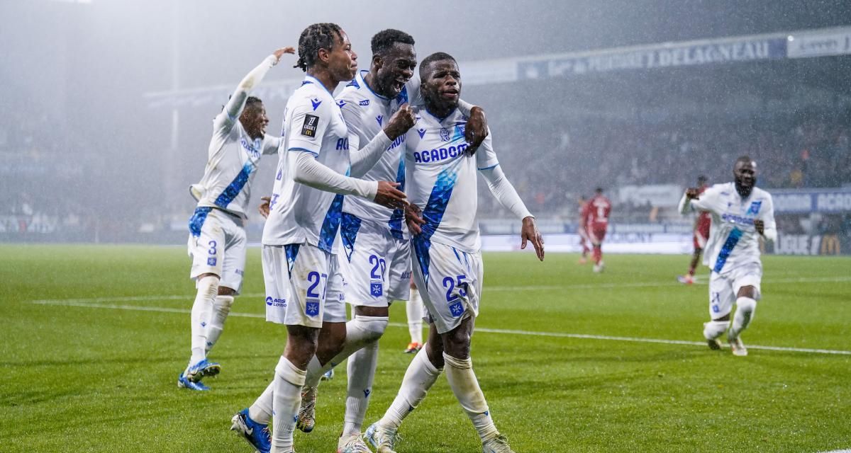 Ligue 1 : avant la C1, Brest chute lourdement contre Auxerre