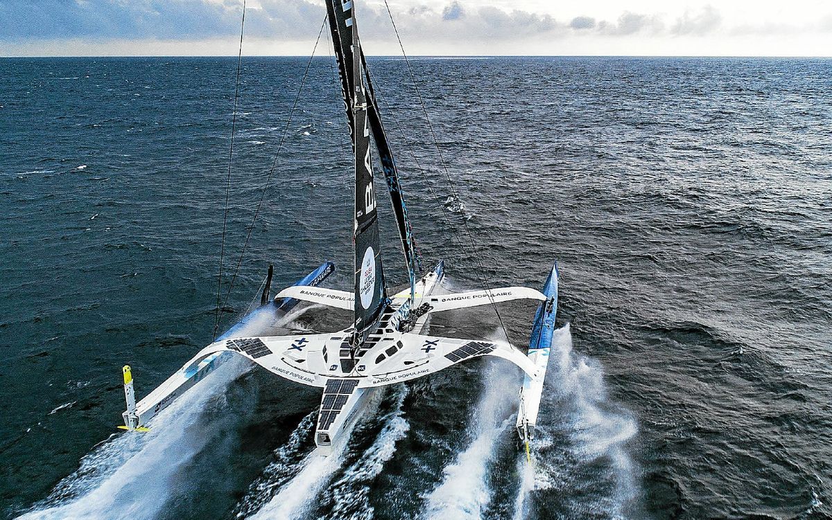 Arkéa Ultim Challenge - Brest : voie d’eau à bord du Banque Populaire d’Armel Le Cléac’h