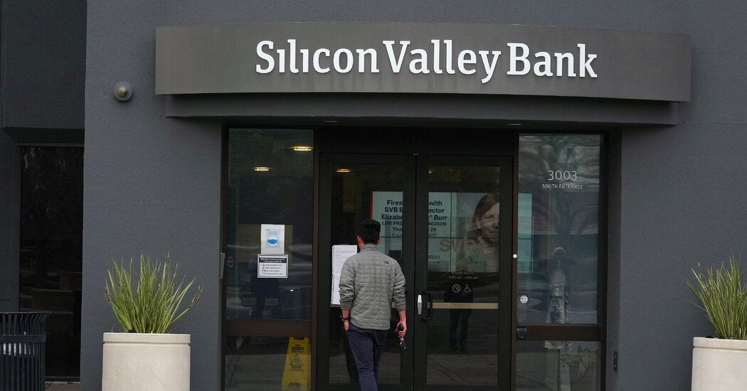 What to Watch as the Fed Releases Its Look Into Silicon Valley Bank