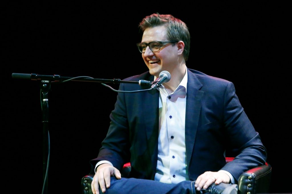 MSNBC’s ‘All In With Chris Hayes’ Tops Time Slot Over Post-Tucker Carlson Replacement ‘Fox News Tonight’