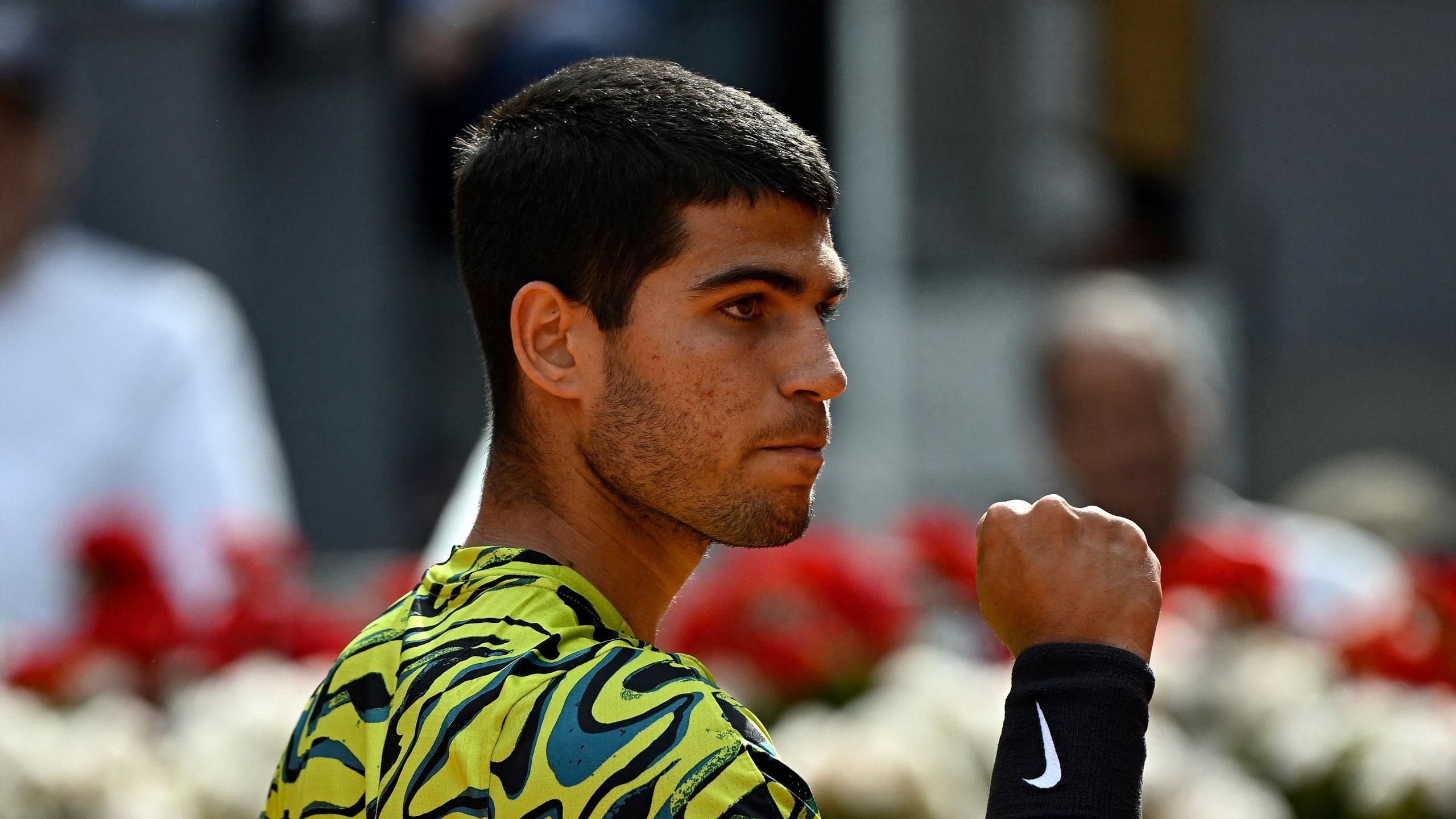 Masters 1000 Madrid - Carlos Alcaraz renverse Emil Ruusuvuori en trois sets pour son entrée en lice et jouera Dimitrov