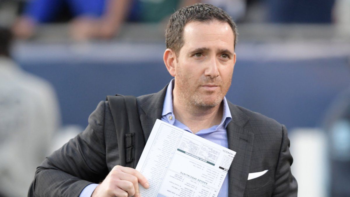 Howie Roseman explains Eagles' wild flurry of Day 3 trades