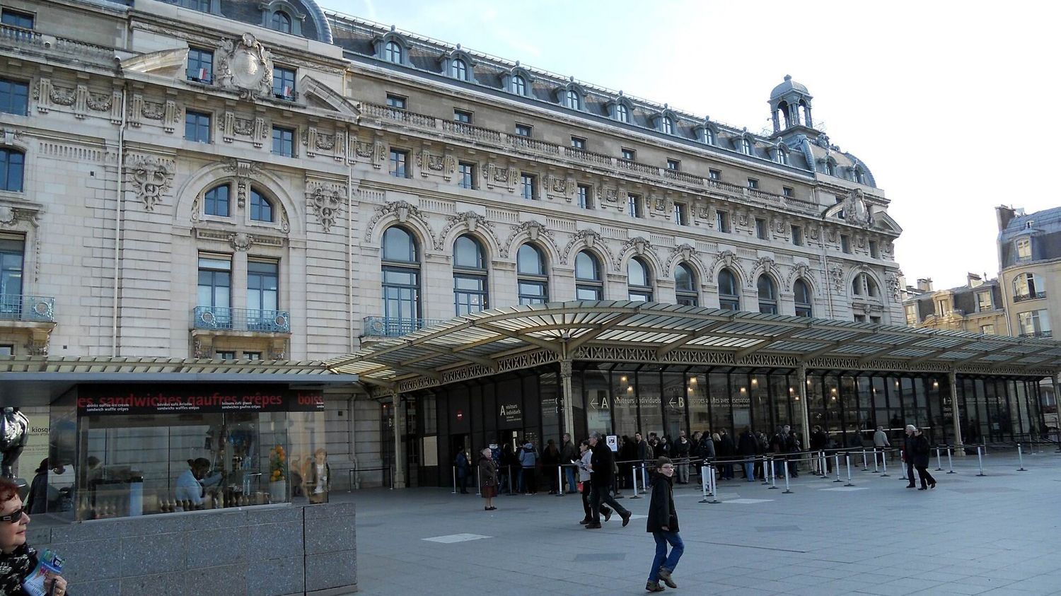 Deux personnes interpellées à l'entrée du musée d'Orsay, à Paris, soupçonnées d'avoir voulu dégrader des œuvres d'art