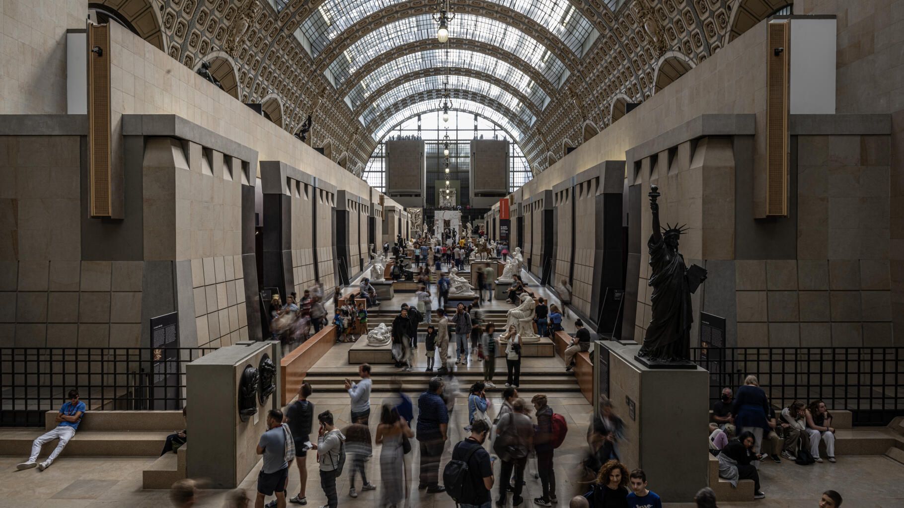 Au musée d’Orsay, deux militants écolos arrêtés avant de mener leur action visant à dégrader des biens classés