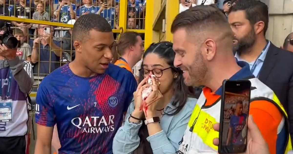 PSG : Kylian Mbappé dégomme une supportrice sur un tir en tribune et va à sa rencontre pour s'excuser