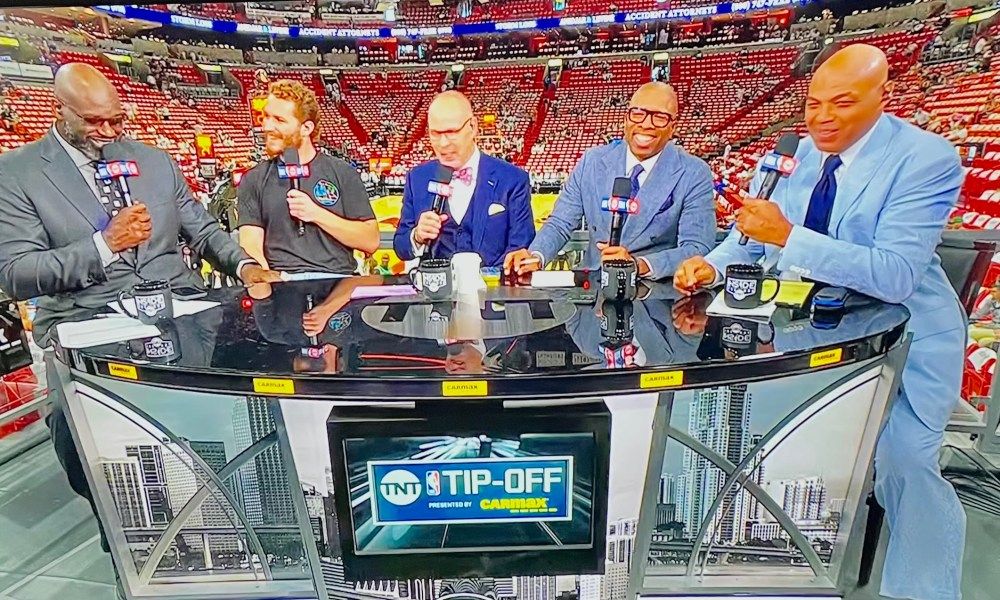 Matthew Tkachuk joins Chuck, Shaq and NBA on TNT at Heat Game 6