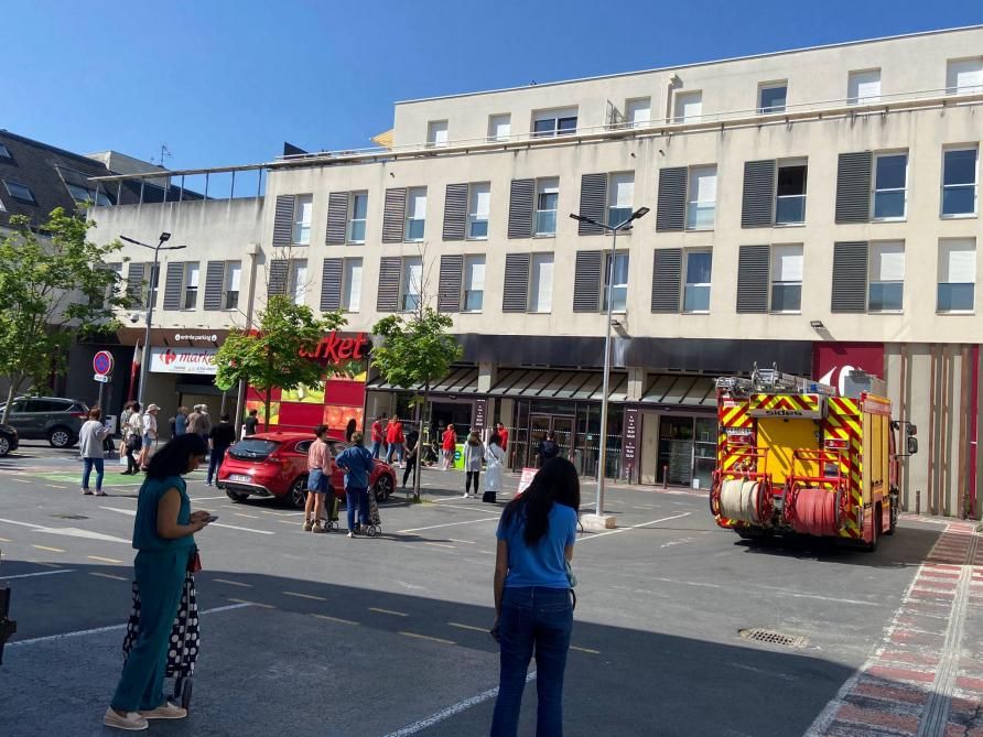 À Reims, le Carrefour Market de la rue Gambetta évacué quelques minutes