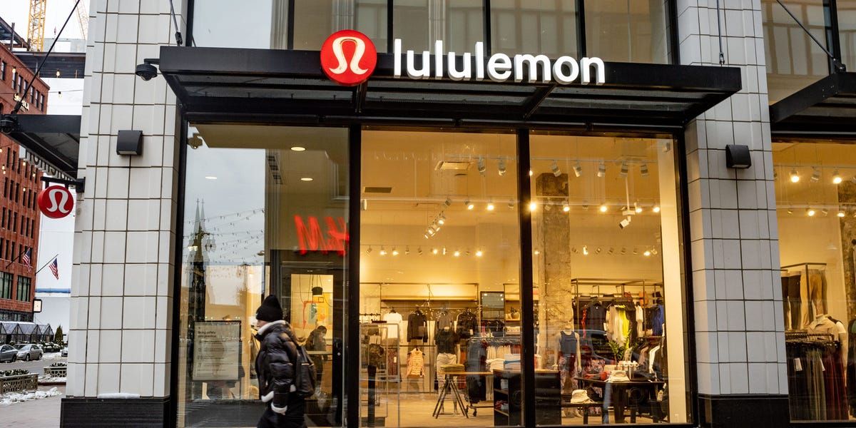 Ex-Lululemon Staffers Say They Were Fired for Reporting Robbery to Police